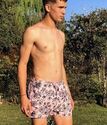 pretty boys of november 5de671cec33b4.jpg
