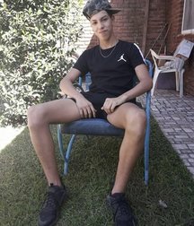 pretty boys of november 5de671efc1040.jpg
