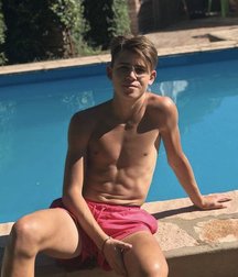pretty boys of november 5de672228dedf.jpg