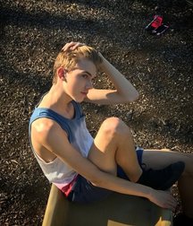pretty boys of november 5de6726e53ff8.jpg