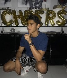 pretty boys of november 2 5de672c6b2250.jpg