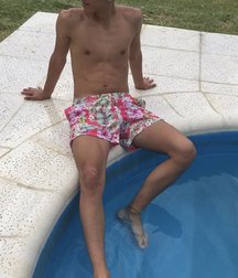 pretty boys of november 2 5de672ccf34ec.jpg
