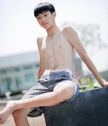 pretty boys of november 2 5de672f7cd3ec.jpg