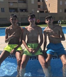 pretty boys of november 2 5de673272f086.jpg