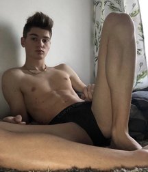 pretty boys of november 2 5de67377d589e.jpg