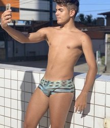 pretty boys of november 2 5de673a06fa08.jpg