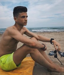 pretty boys of november 2 5de673c4927eb.jpg