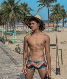 pretty boys of december 1 5e0f4cfc5cee9.jpg