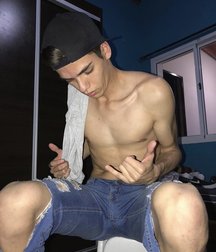 pretty boys of december 1 5e0f4d14a23c0.jpg