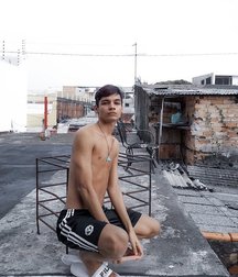 pretty boys of december 1 5e0f4d1beddd6.jpg