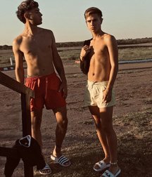 pretty boys of december 1 5e0f4d6840415.jpg