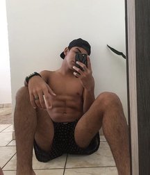 best boys of April 2020 (2) 5eac31f146e86.jpg