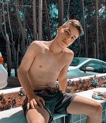 best boys of April 2020 (2) 5eac31f8b4b12.jpg