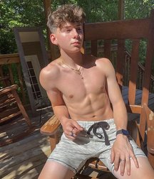 best boys of April 2020 (2) 5eac32abf228e.jpg