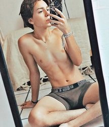 best boys of April 2020 (2) 5eac32c56e62b.jpg