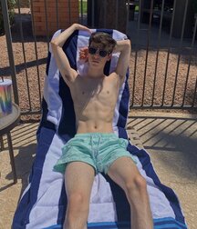 shirtless best boys of July 2020 5efdc17b595db.jpg