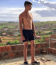 shirtless best boys of July 2020 5efdc189cbc4c.jpg