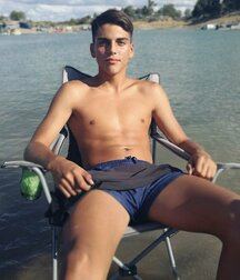 shirtless best boys of July 2020 5efdc1c470ff4.jpg
