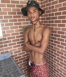 shirtless best boys of July 2020 5efdc1d0dd33e.jpg