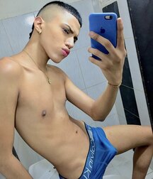 shirtless best boys of July 2020 5efdc1d7d2dc6.jpg