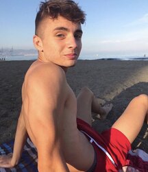 shirtless best boys of July 2020 5efdc1d96bf67.jpg
