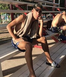 shirtless best boys of July 2020 5efdc1efd281b.jpg
