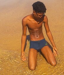 shirtless best boys of July 2020 5efdc1f9b6782.jpg