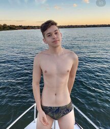best boys october 2021 cute twink tube bodies 617fd75955f7d.jpg