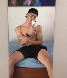 boys alone home shirtless twink tube 61ebf1157e045.jpg
