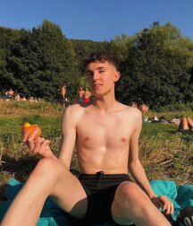 boys of January Twink Tube Dreams of Summer 61f7cfb6418b1.jpg