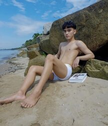 boys of January Twink Tube Dreams of Summer 61f7d03cc9990.jpg