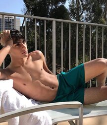 boys home alone twink tube guys 6229ef307b771.jpg