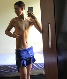 boys home alone twink tube guys 6229ef38e664e.jpg