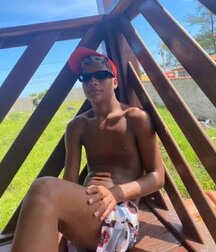 boys home alone twink tube guys 6229ef4154744.jpg