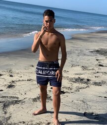boys of march twink tube spring warmth 624448b690418.jpg