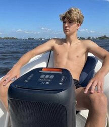 boys of April Deep Spring Twink Tube 626d1c3cb6686.jpg