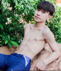 boys of April Deep Spring Twink Tube 626d1c46e9228.jpg