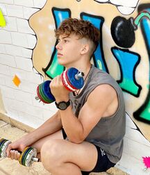 Noel's handsome boys for this Monday Twink Tube 61b7b4ec89758.jpg