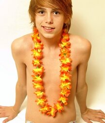 Noel's weekend beauties twink tube boys 6224c411ed910.jpg