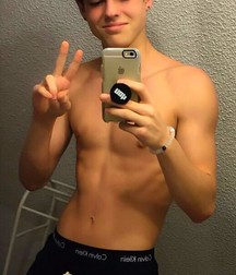 Shirtless Guys Rule ... Part Deux 5956e6ed98356.jpg