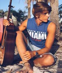 Twinks, Hunks, & Twunks ... From Facebook No Nudes 5f4301311818f.jpg
