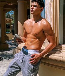 Hunks: Handsome & Hot Gay Tube 5f708b641df66.jpg