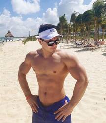 More Handsome & Fit Guys Some Wearing Masks  5f80671011bd9.jpg