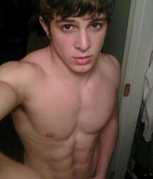 More Handsome & Fit Guys With Pecs & Abs
