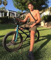 Twinks & Hunks Gay Tube 5f8eef06b7e76.jpg