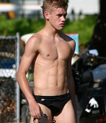 Black Speedo Hunks Gay Tube 5f947f161ebd2.jpg
