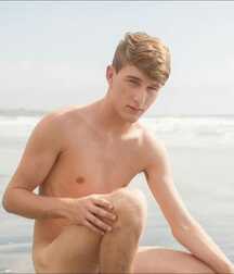 Fit & Handsome Males Gay Tube 5fa9e92a8dab4.jpg