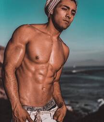 Pecs and Abs Gay Tube 5fabf4aac47b2.jpg