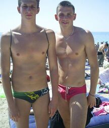 Speedos Rock Gay Tube 5fac6f5fd3182.jpg