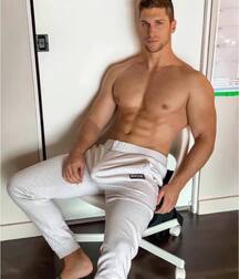 Bulges R Us Gay Tube